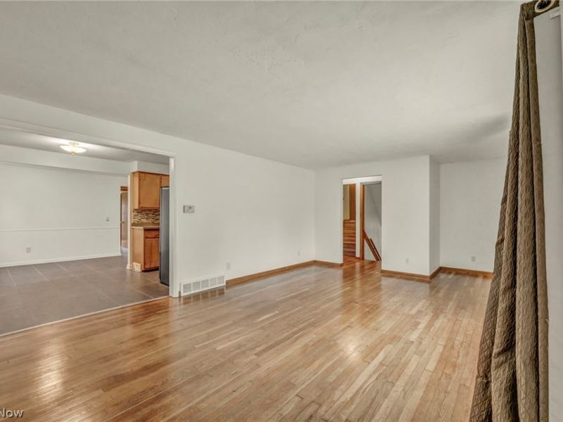131 Yunker Court, Elyria, OH 44035 Photo 9