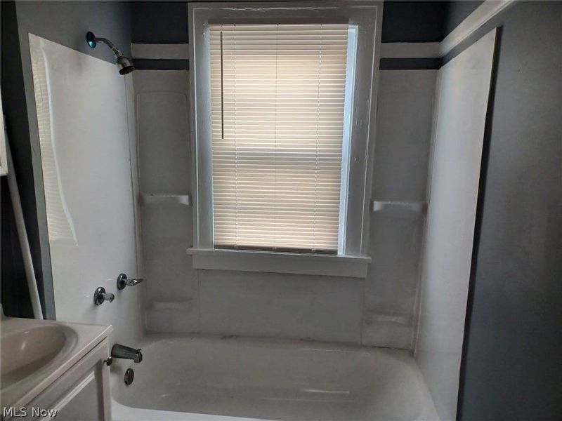 3606 E 112th Street, Cleveland, OH 44105 Photo 6