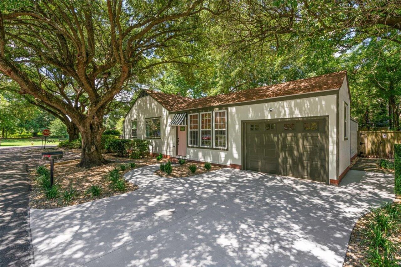 4728 Marlboro Place Photo 4