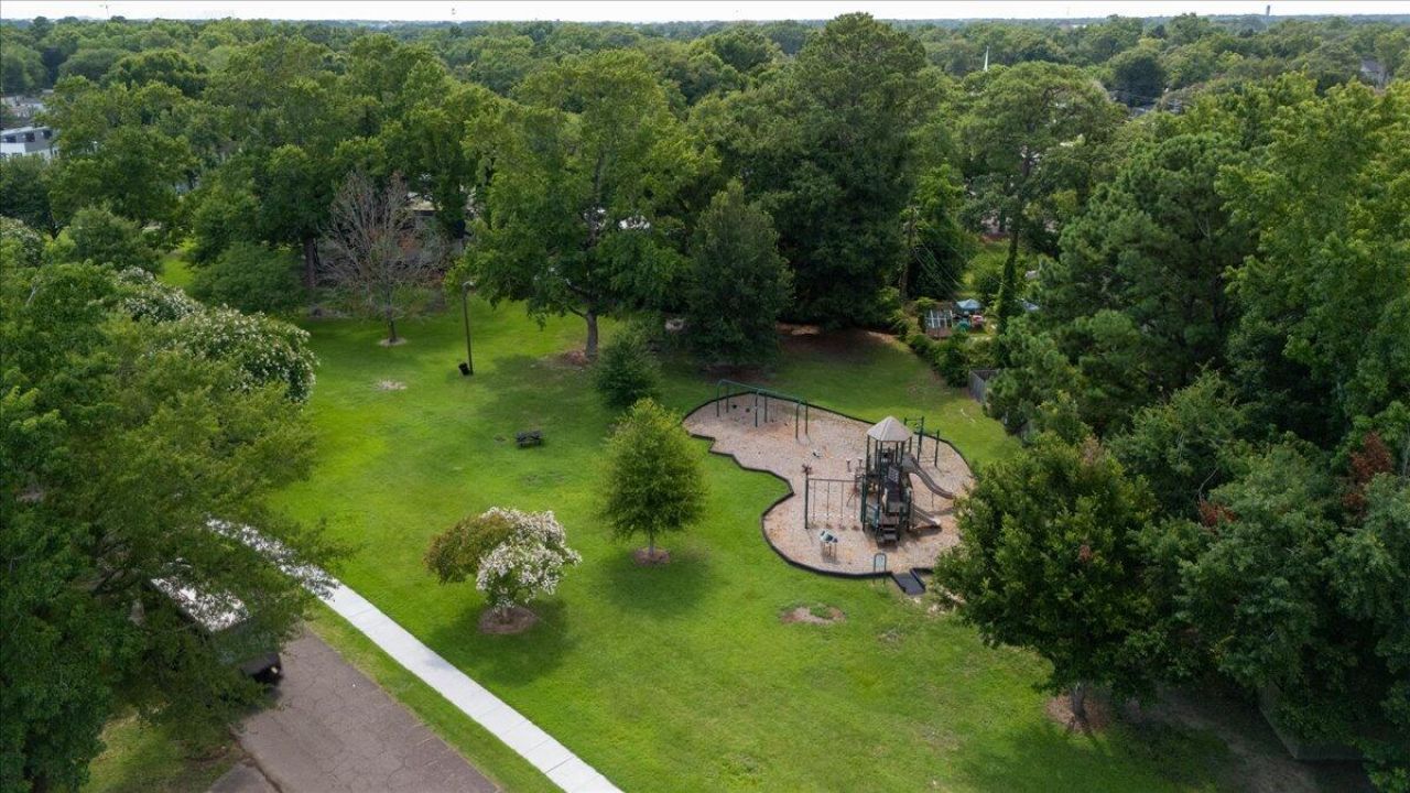 4728 Marlboro Place Photo 44