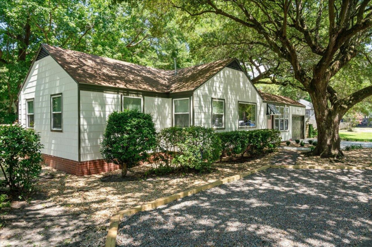 4728 Marlboro Place Photo 5