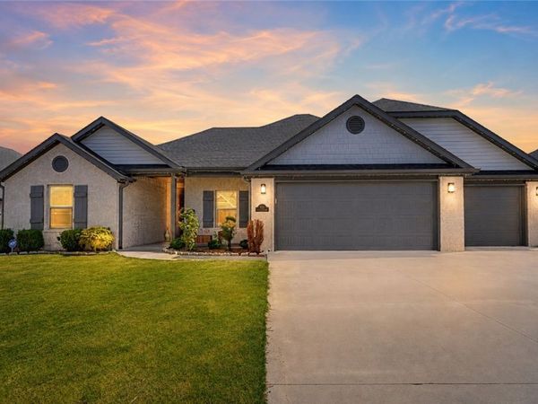 1130 Spring Hollow Road, Bentonville, AR 72713