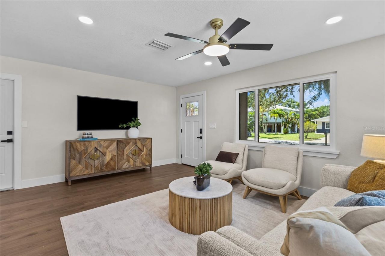 1782 Mississippi Avenue Ne, Saint Petersburg, FL 33703 Photo