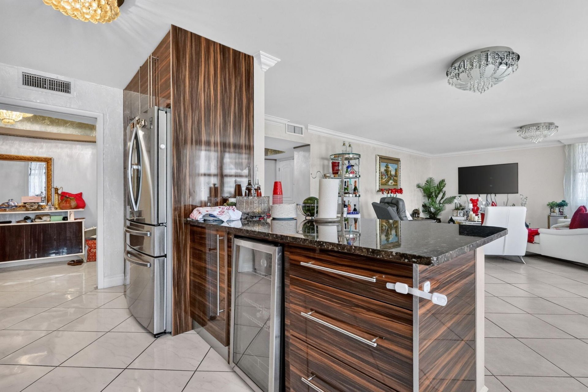 1920 S Ocean Drive, Unit 6A, Hallandale Beach, FL 33009 Photo