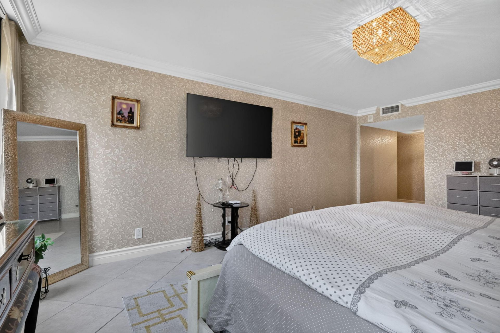 1920 S Ocean Drive, Unit 6A, Hallandale Beach, FL 33009 Photo