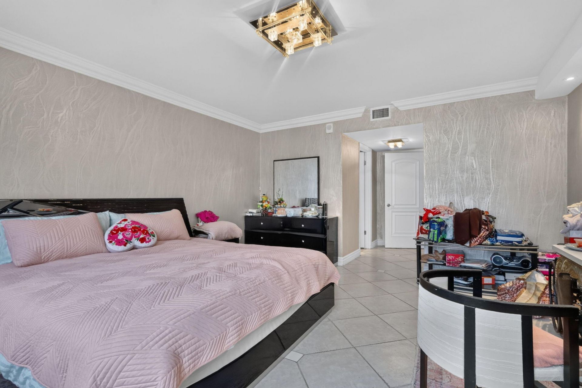 1920 S Ocean Drive, Unit 6A, Hallandale Beach, FL 33009 Photo