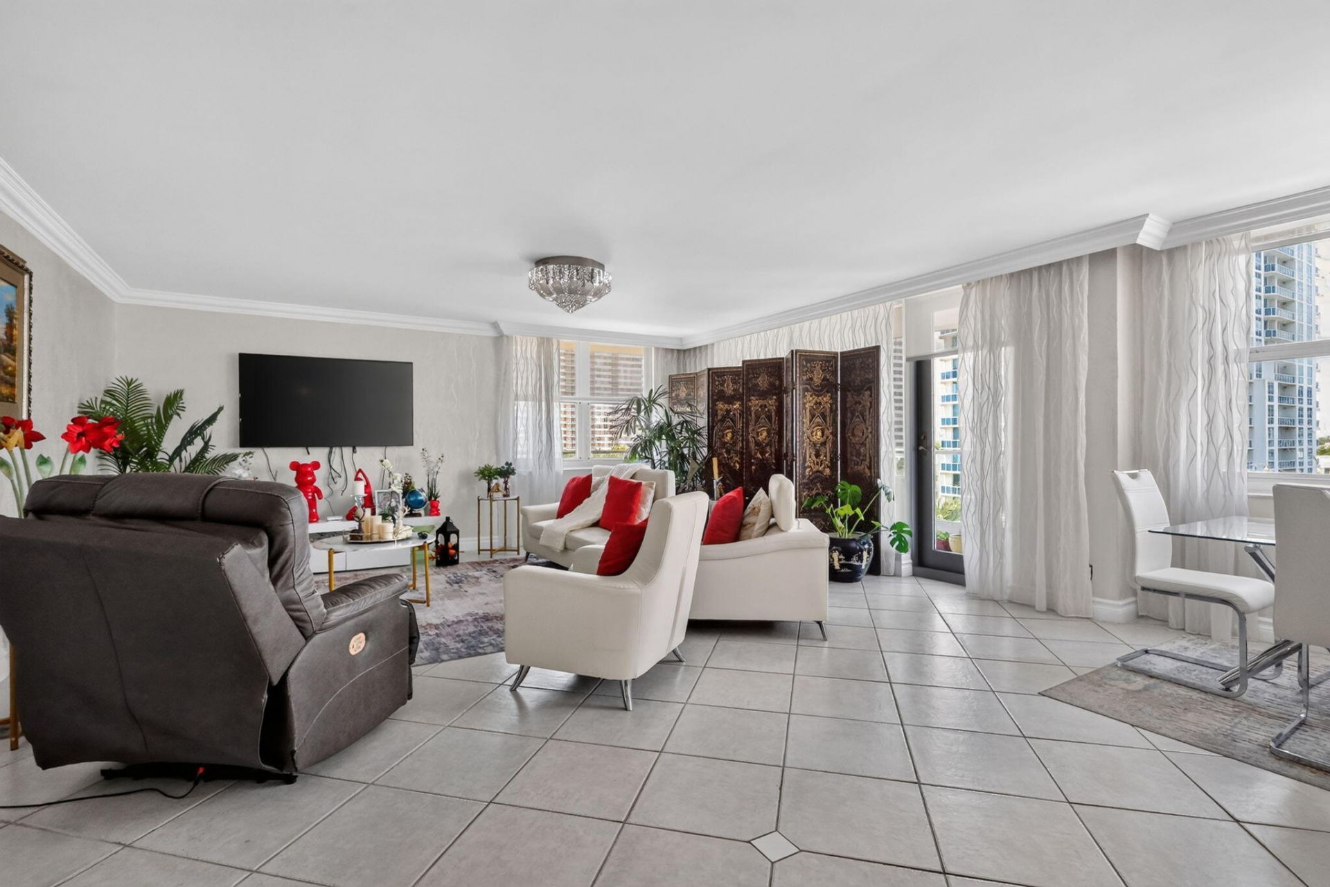 1920 S Ocean Drive, Unit 6A, Hallandale Beach, FL 33009 Photo