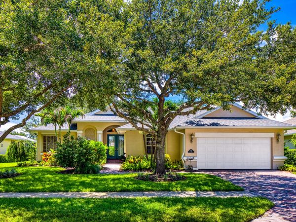 4220 ABINGTON WOODS Circle, Vero Beach, FL 32967
