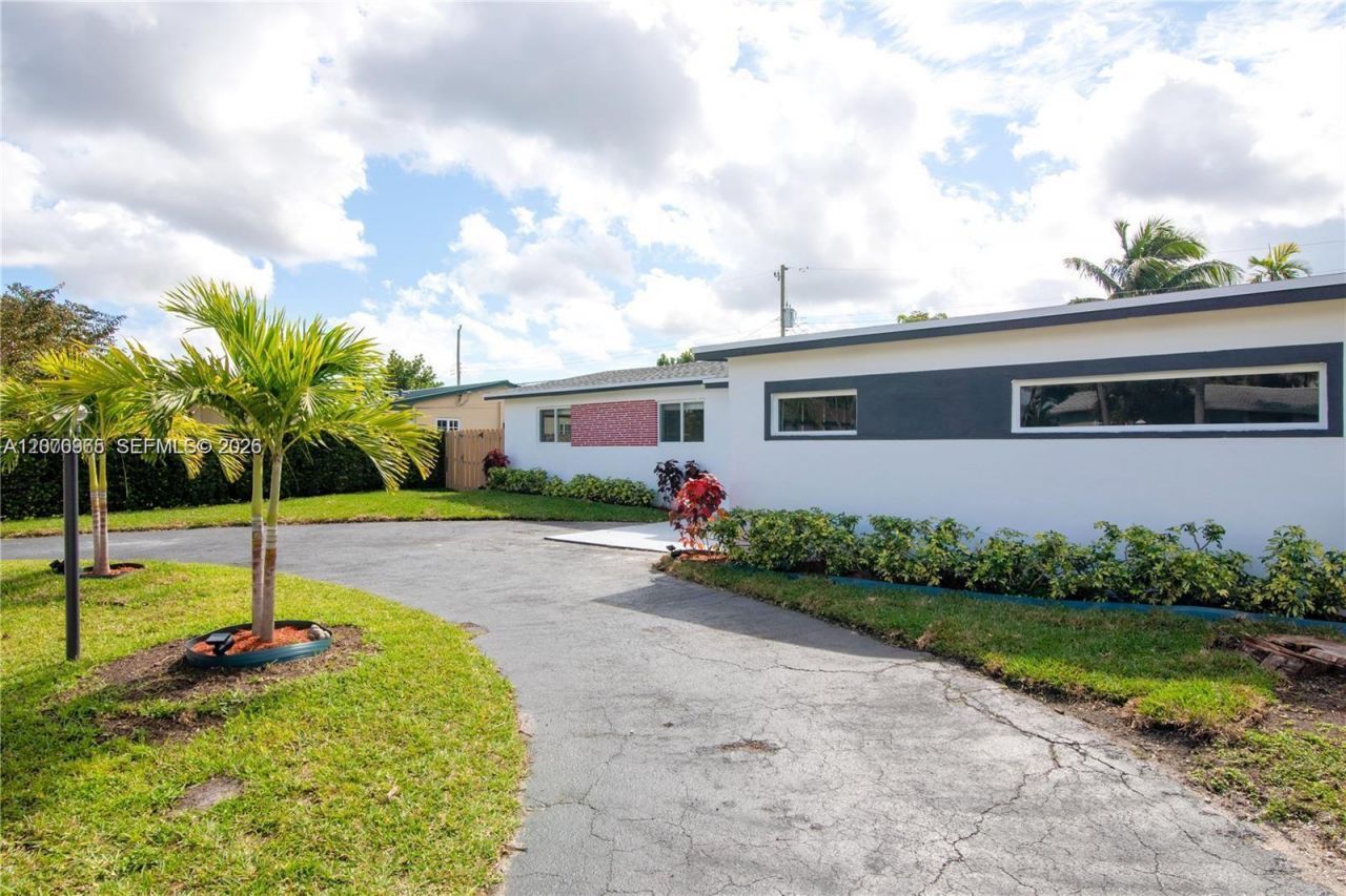 9310 SW 57th Ter , Miami, FL 33173 Photo