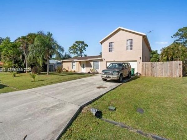 707 SE Karrigan Ter, Port St. Lucie, FL 34983