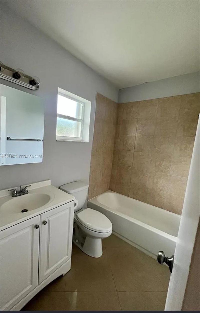 1824 Monroe St , Unit 8, Hollywood, FL 33020 Photo