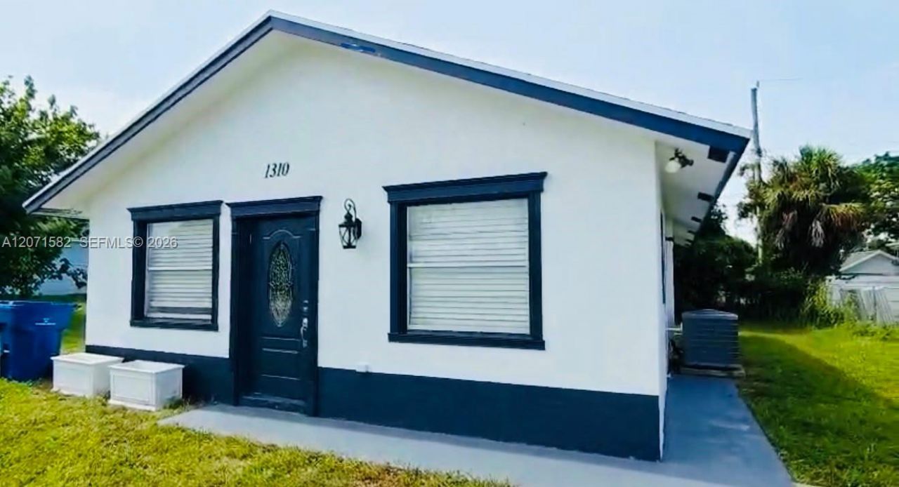 1310 W 24th St, Riviera Beach, FL 33404 Photo