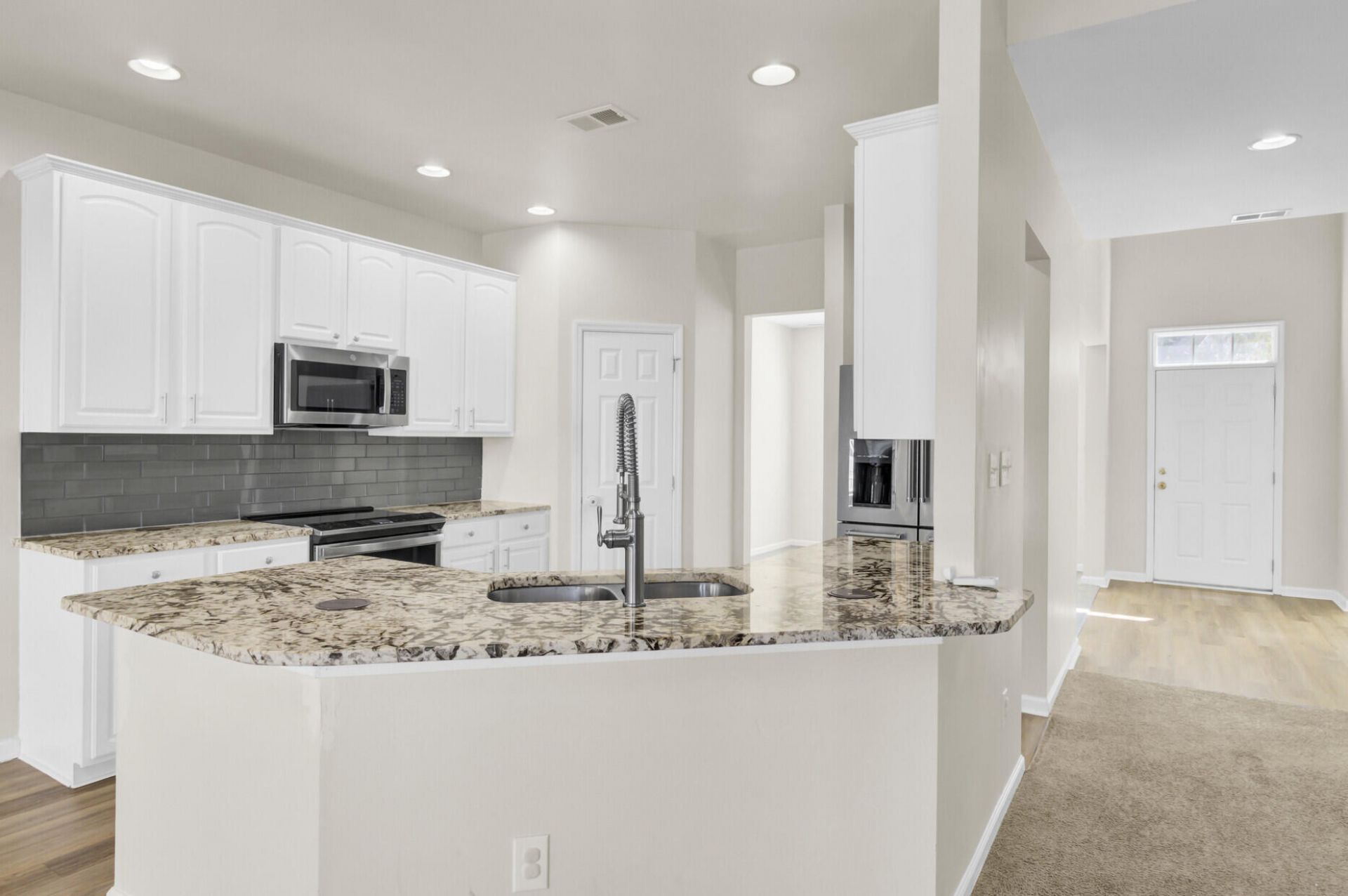 9620 Pebble Creek Photo 11