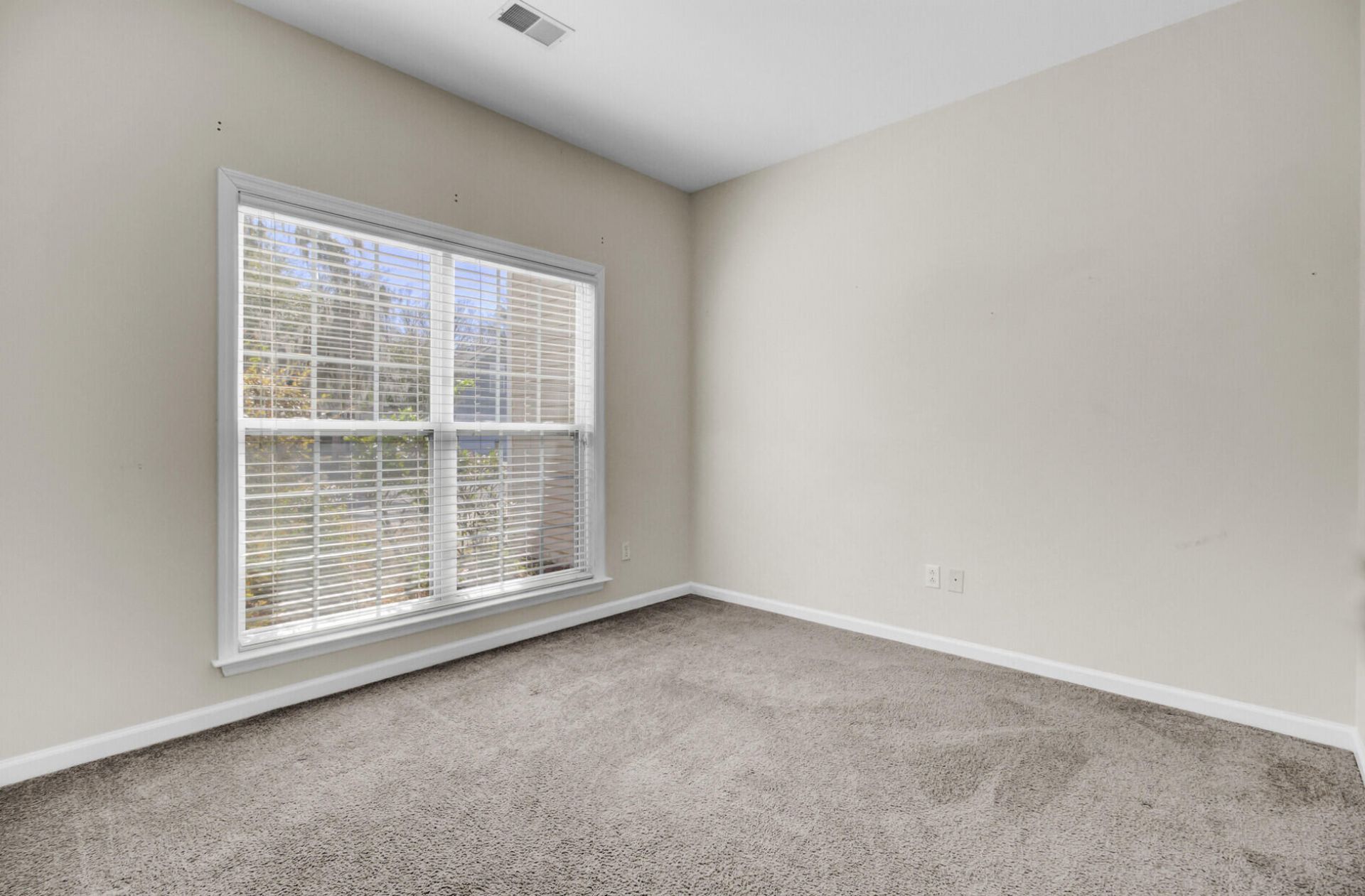 9620 Pebble Creek Photo 7
