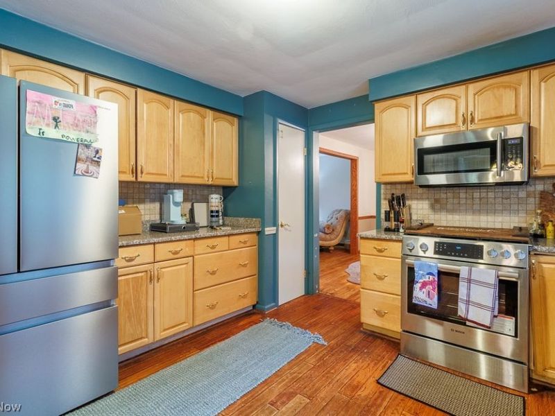 545 Oakridge Drive, Youngstown, OH 44512 Photo 5