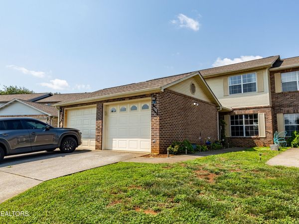 1722 Colony Square Drive, Maryville, TN 37801