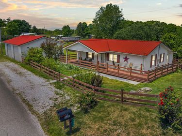 4590 County Road 1002 , West Liberty, KY 41472
