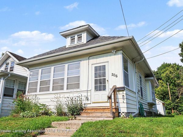 206 S Magnolia Avenue, Lansing, MI 48912