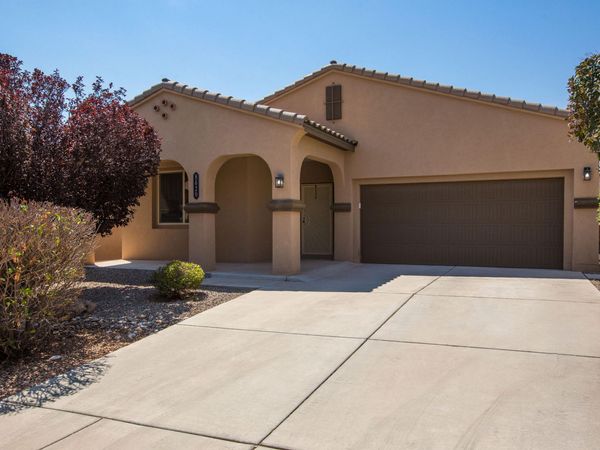 8620 Mock Heather Road NW, Albuquerque, NM 87120