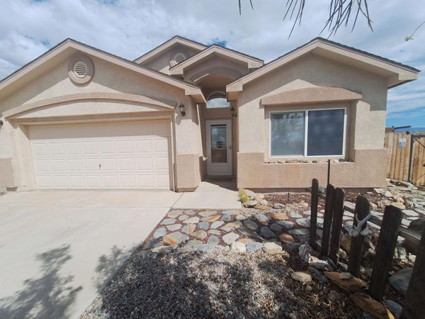 26 Avenida Sereno Place, Los Lunas, NM 87031