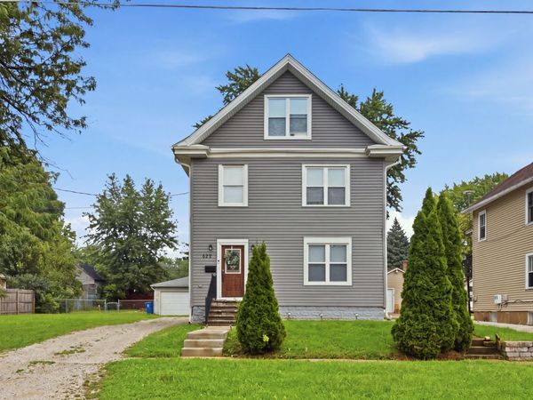 629 N Root Street , Aurora, IL 60505