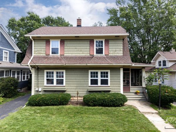 638 S Spencer Street , Aurora, IL 60505