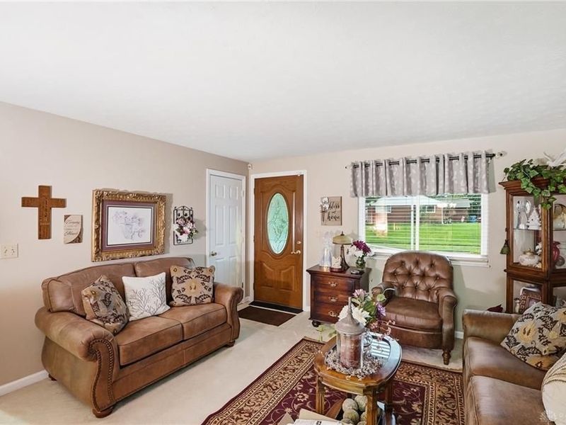 7301 Stonehurst Drive, Dayton, OH 45424 Photo 2