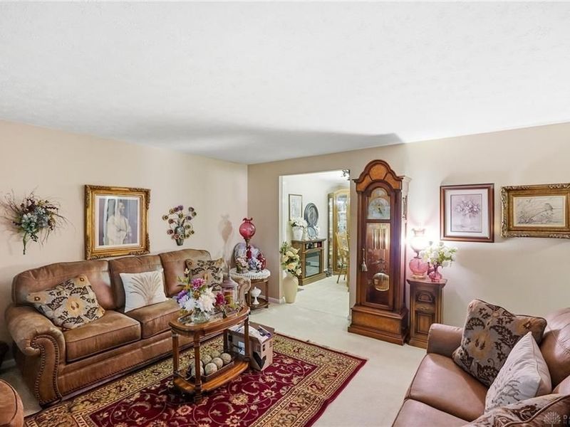 7301 Stonehurst Drive, Dayton, OH 45424 Photo 3