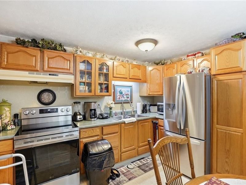 7301 Stonehurst Drive, Dayton, OH 45424 Photo 4