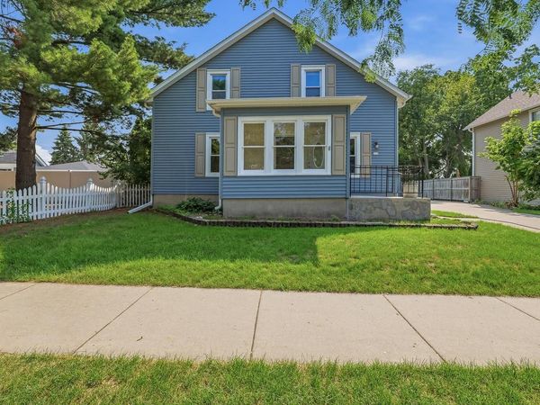 317 E Pleasant STREET, Oconomowoc, WI 53066