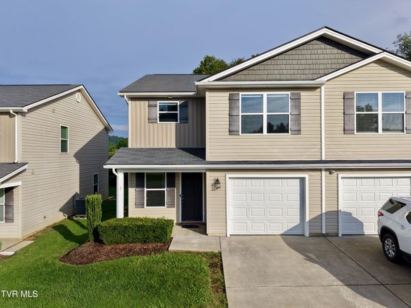 2927 Watauga Road, Unit 3, Johnson City, TN 37601