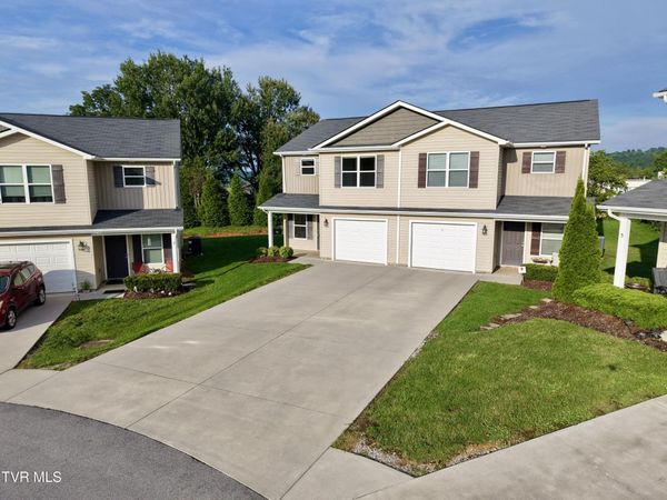 2927 Watauga Road, Unit 7, Johnson City, TN 37601