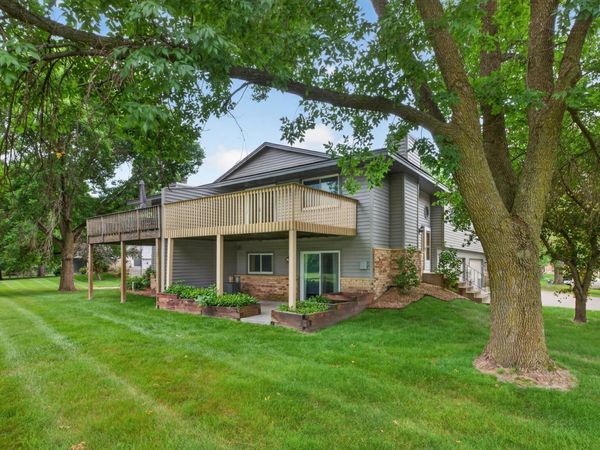 7205 Pontiac Circle, Chanhassen, MN 55317