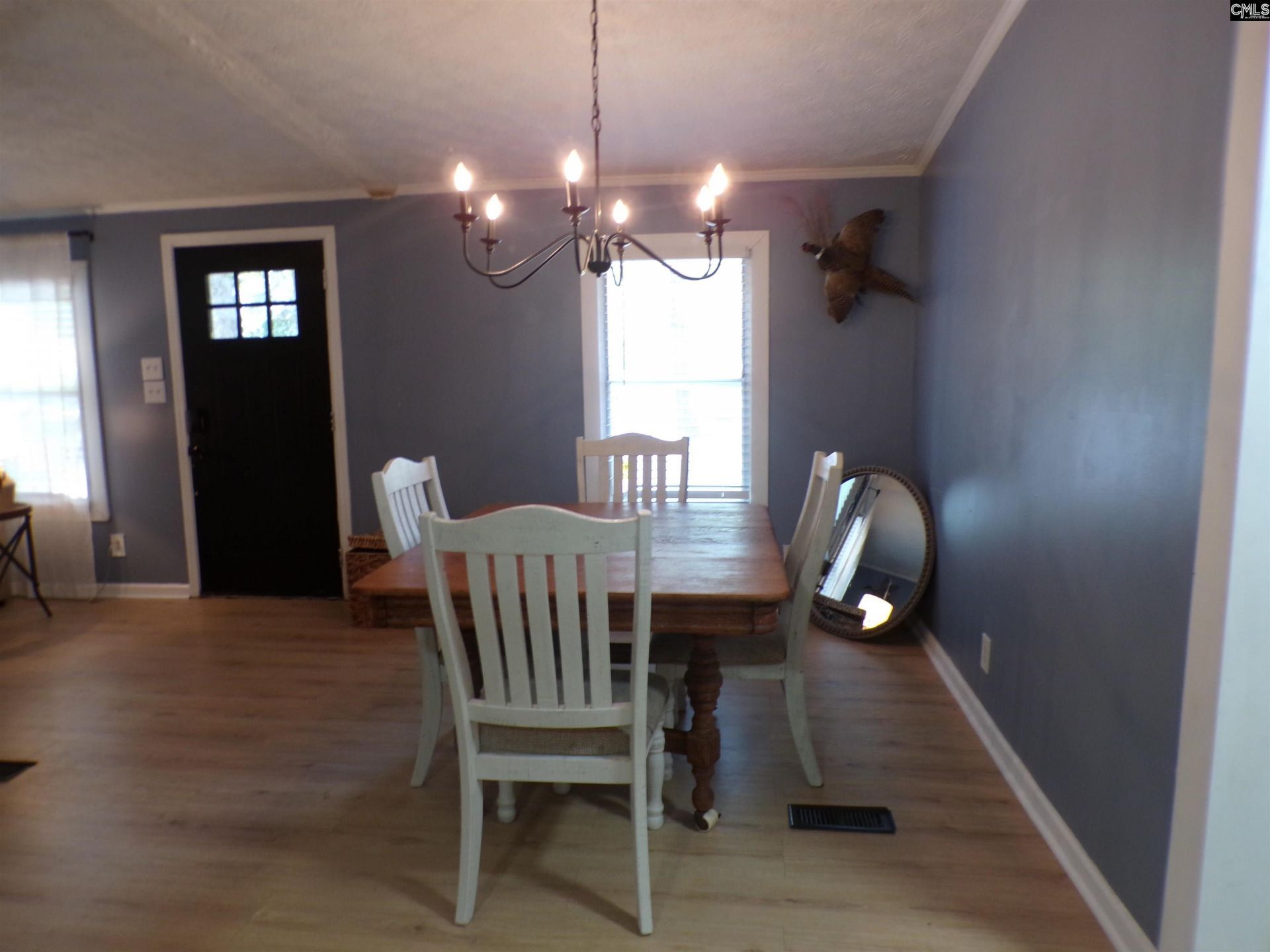 1128 Taylor Lane Photo 4