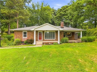 543 Winesap Avenue SW, North Canton, OH 44709