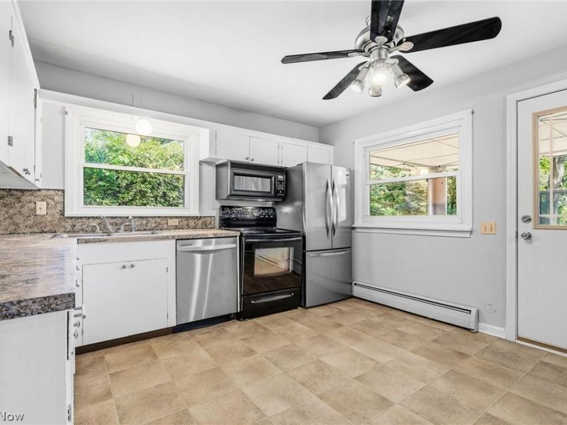 543 Winesap Avenue SW, North Canton, OH 44709 Photo 12