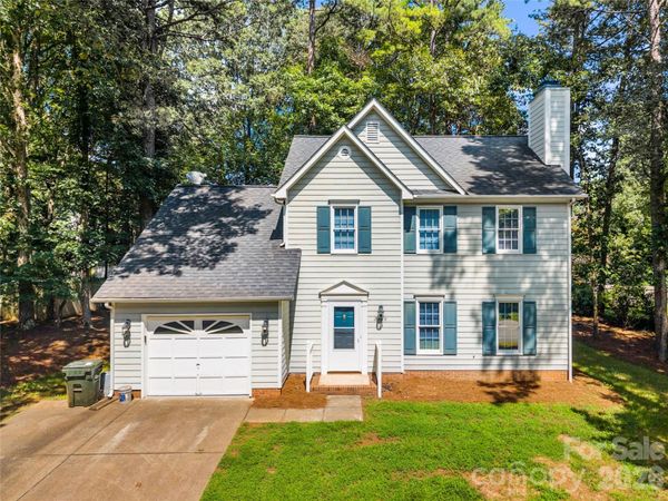 2708 Kirkholm Drive , Matthews, NC 28105