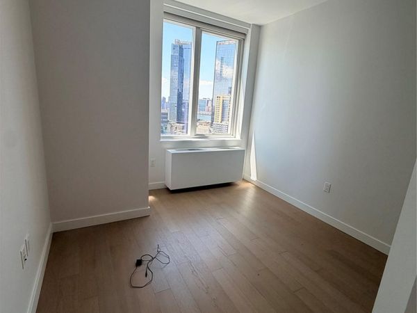 Long Island City, NY 11101