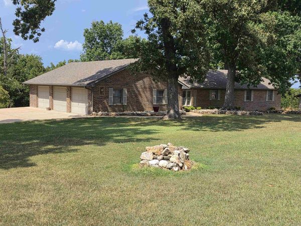 334 Forrest Hills Drive, Mountain Home, AR 72653