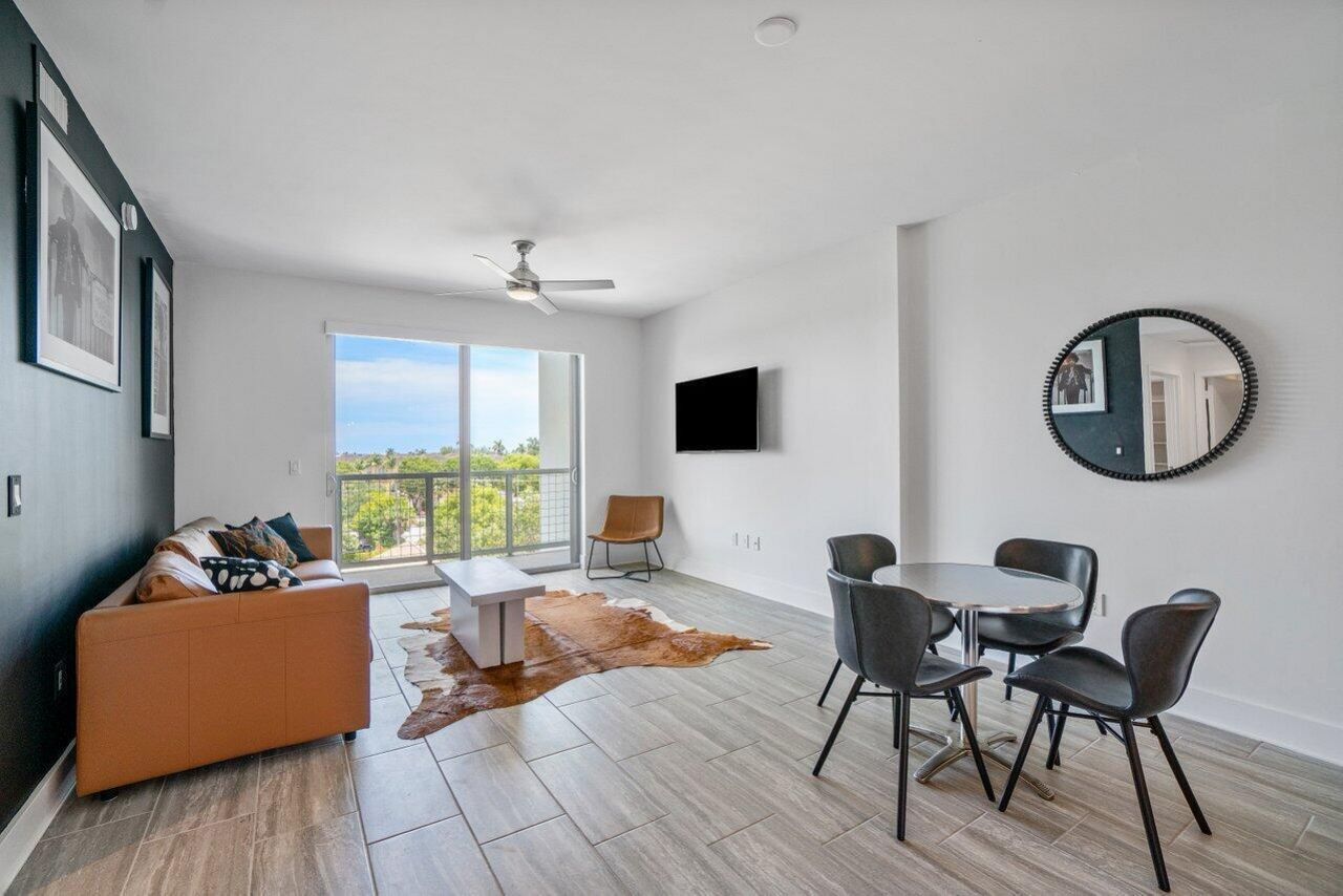 236 SE 5th Avenue, Unit 303, Delray Beach, FL 33483 Photo