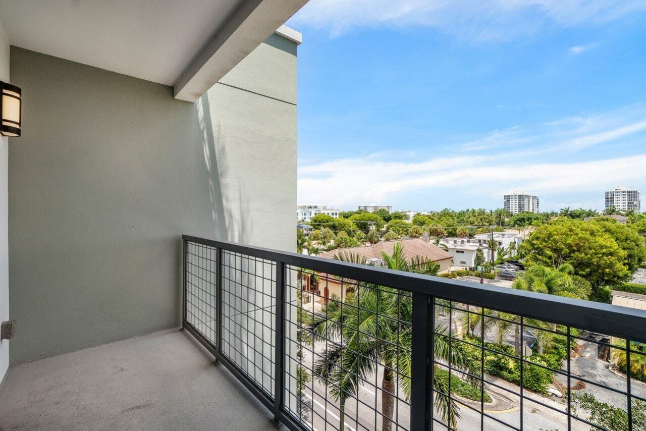 236 SE Fifth Avenue, Unit 303, Delray Beach, FL 33483 Photo