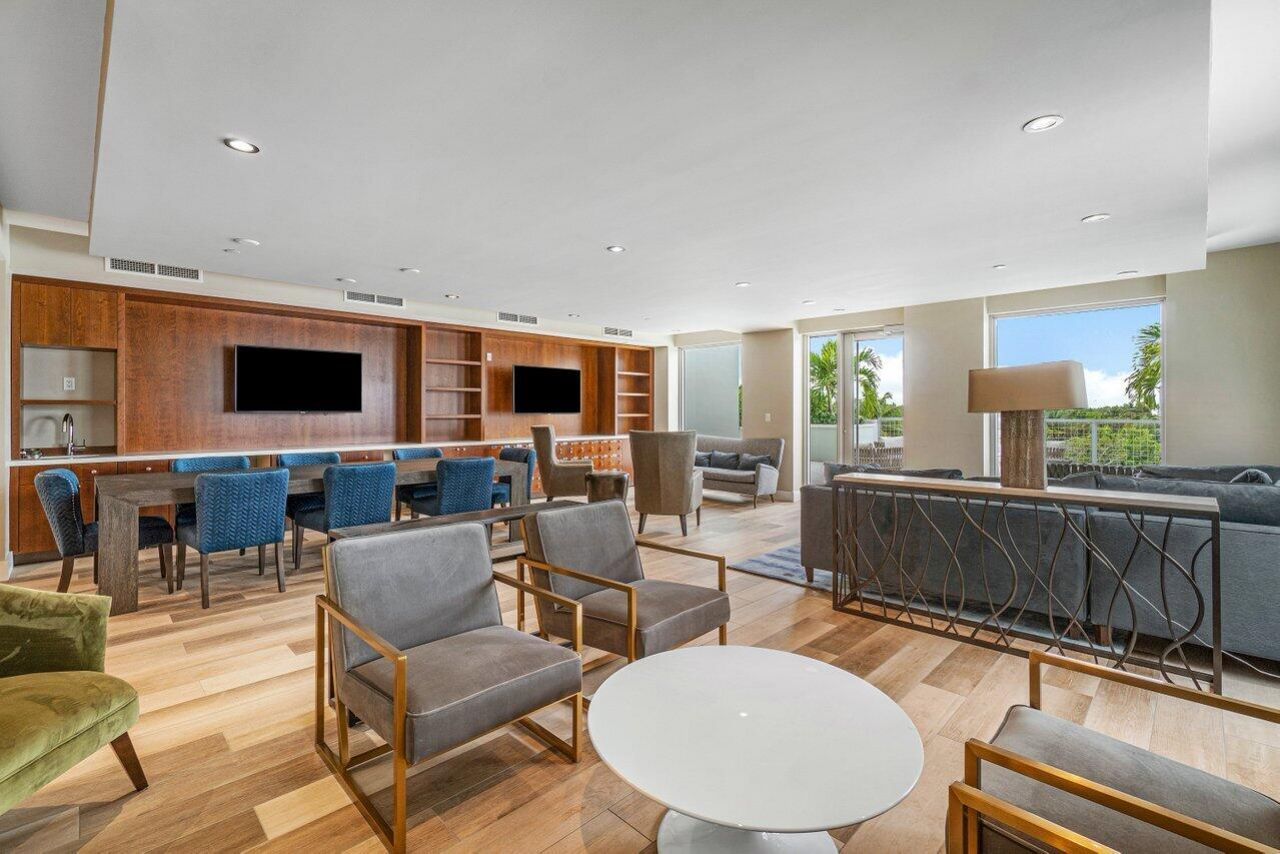 236 SE Fifth Avenue, Unit 303, Delray Beach, FL 33483 Photo