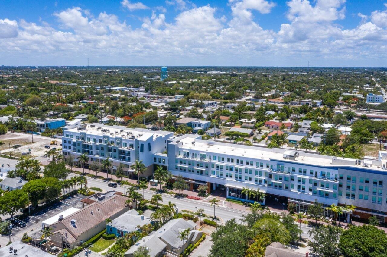 236 SE Fifth Avenue, Unit 303, Delray Beach, FL 33483 Photo