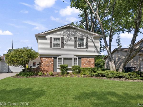 15785 Edgewood Street, Livonia, Mi 48154
