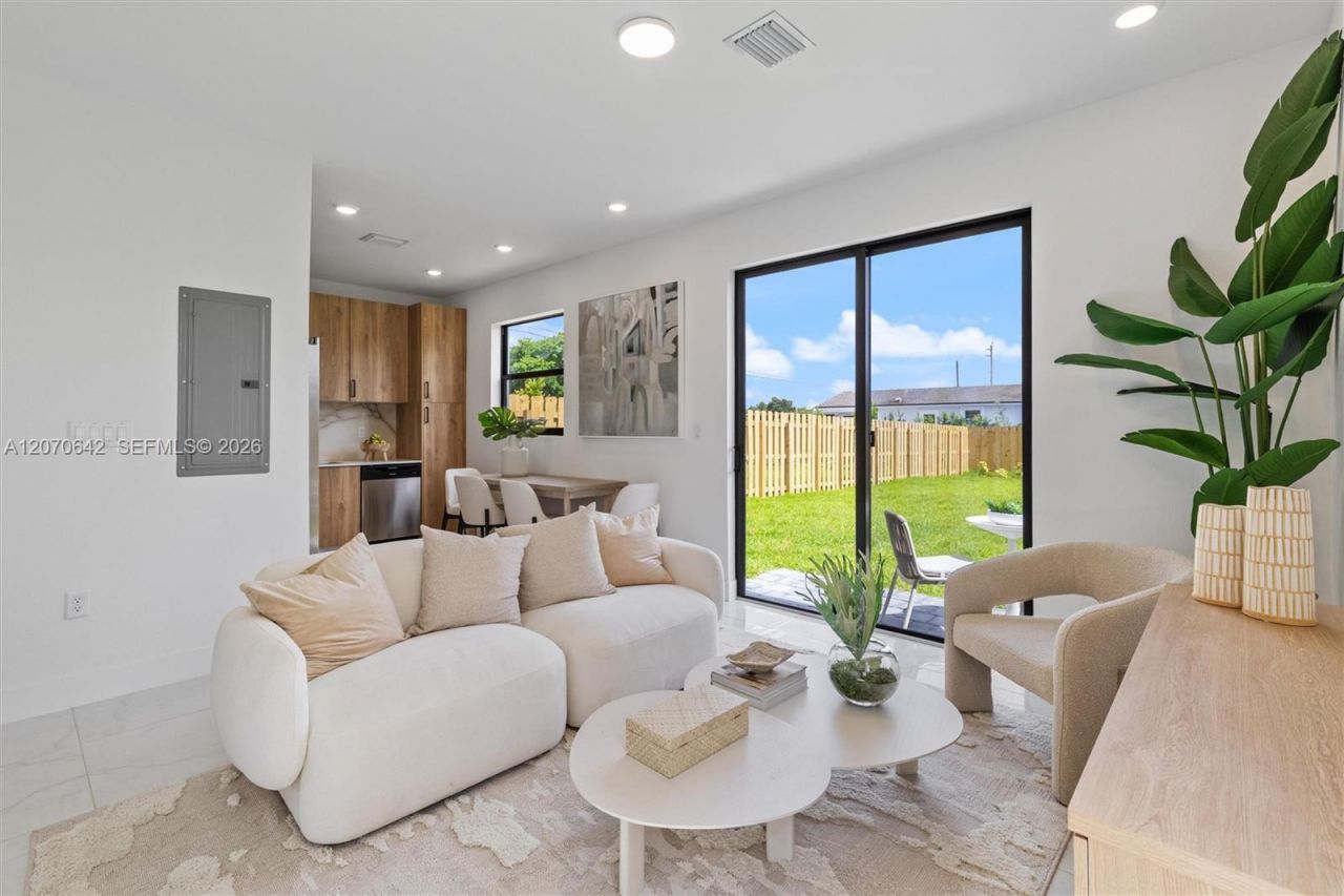 13350 SW 265th Terr, Homestead, FL 33032 Photo