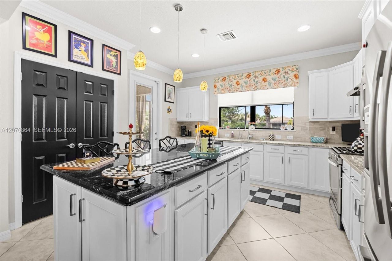 218 SE Longview Dr , Port Saint Lucie, FL 34984 Photo