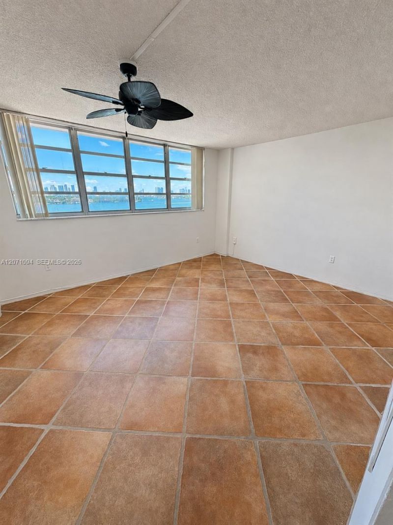 800 West Ave , Unit 817, Miami Beach, FL 33139 Photo
