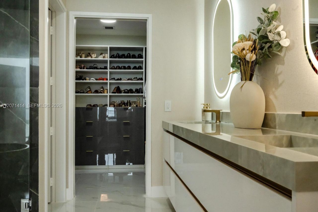 700 NE 24th St , Unit 1506, Miami, FL 33137 Photo
