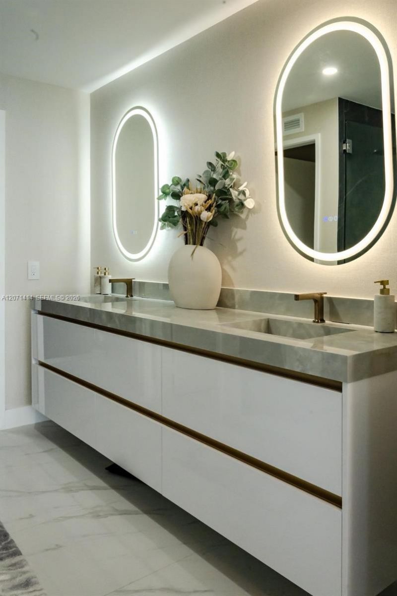 700 NE 24th St , Unit 1506, Miami, FL 33137 Photo