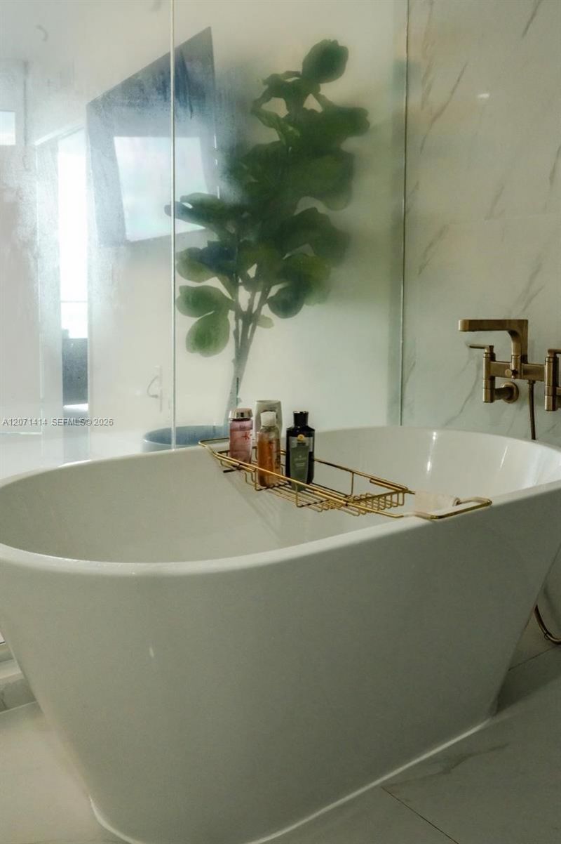 700 NE 24th St , Unit 1506, Miami, FL 33137 Photo